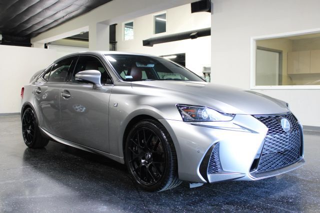 2019 LEXUS IS