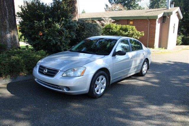 2004 NISSAN Altima