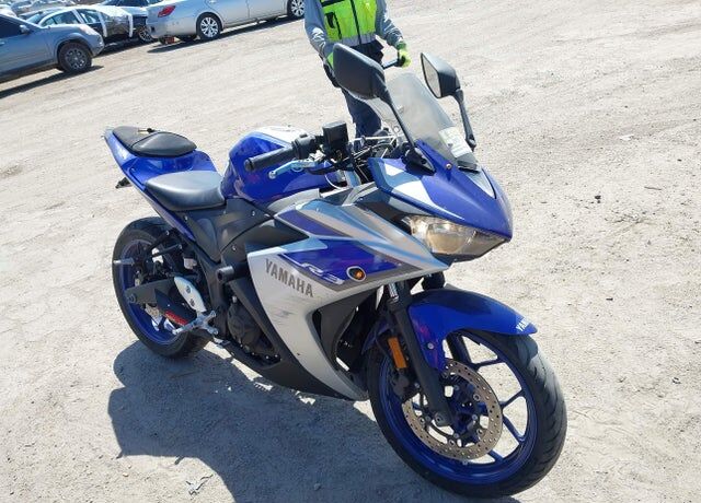 2015 YAMAHA YFZR3