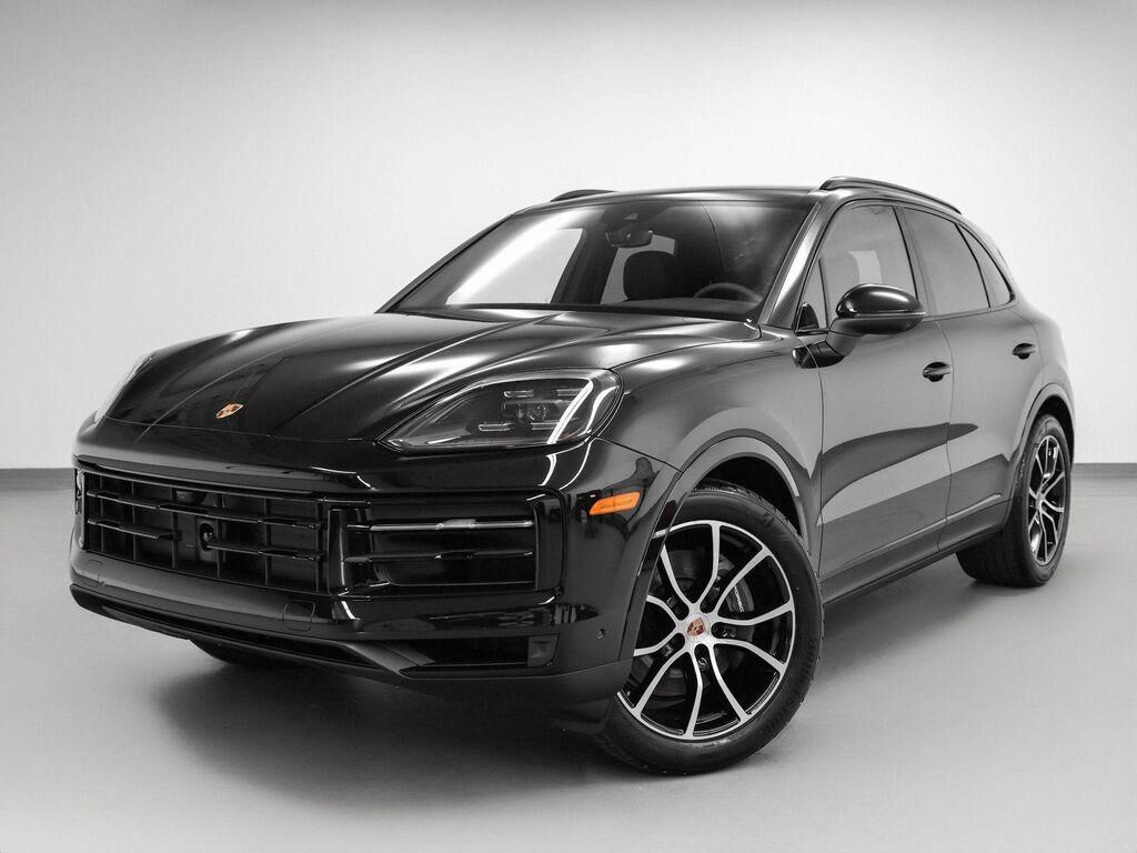 2025 PORSCHE Cayenne