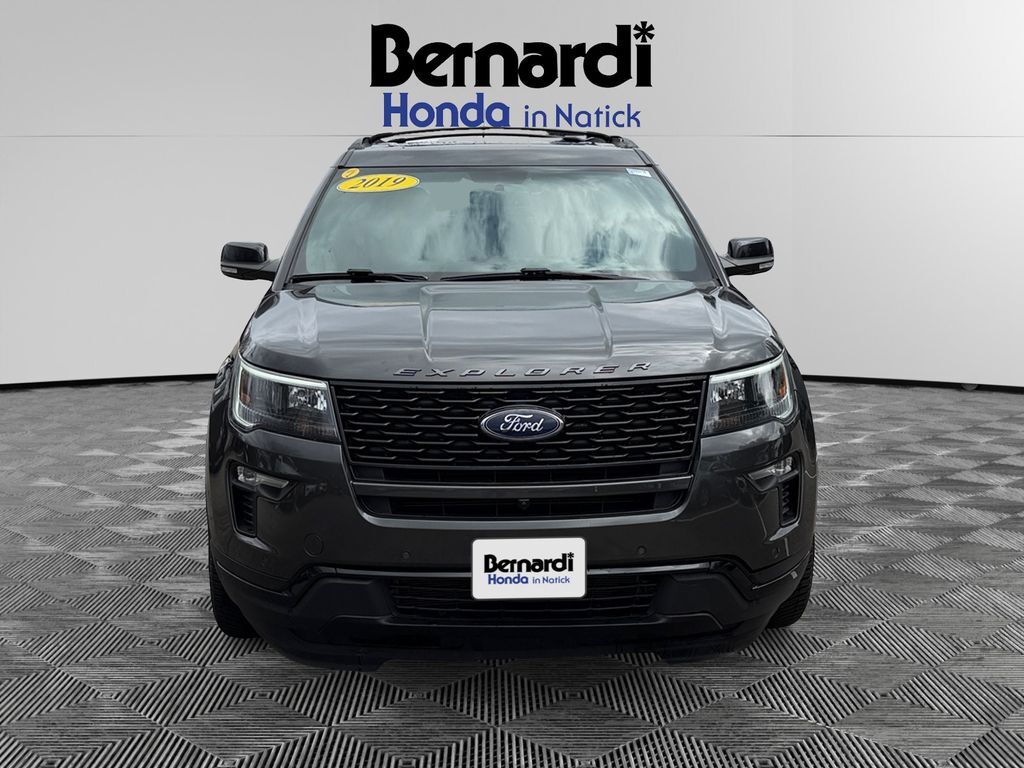 2019 FORD Explorer