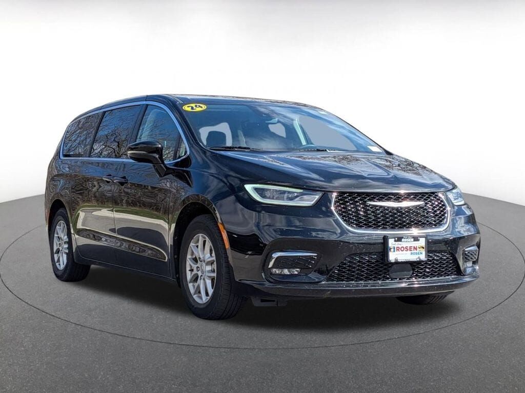 2024 CHRYSLER Pacifica