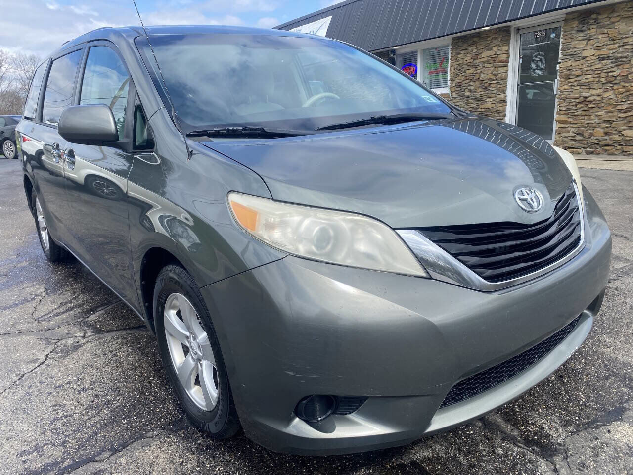 2013 TOYOTA Sienna