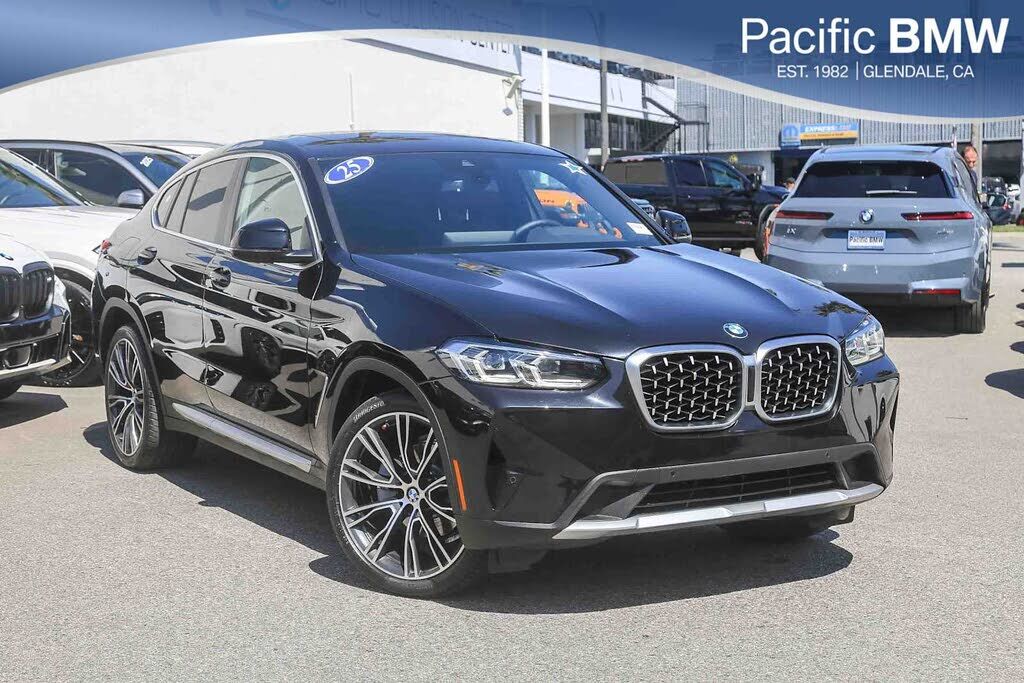 2025 BMW X4