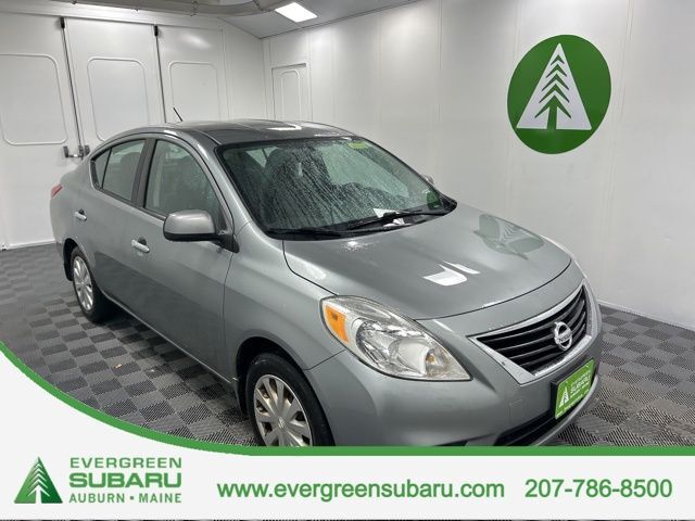 2012 NISSAN Versa