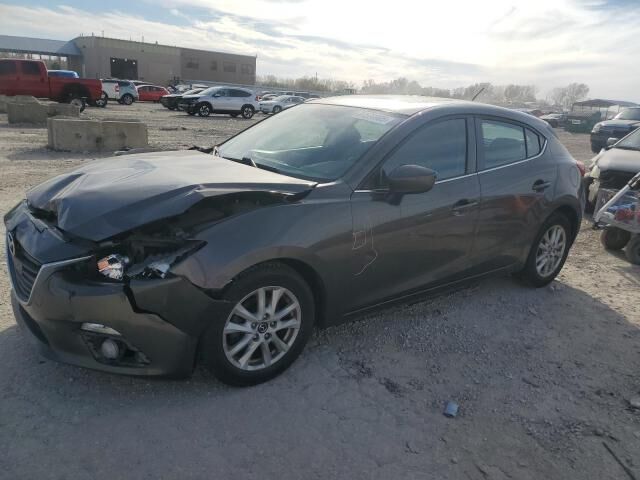 2016 MAZDA Mazda3