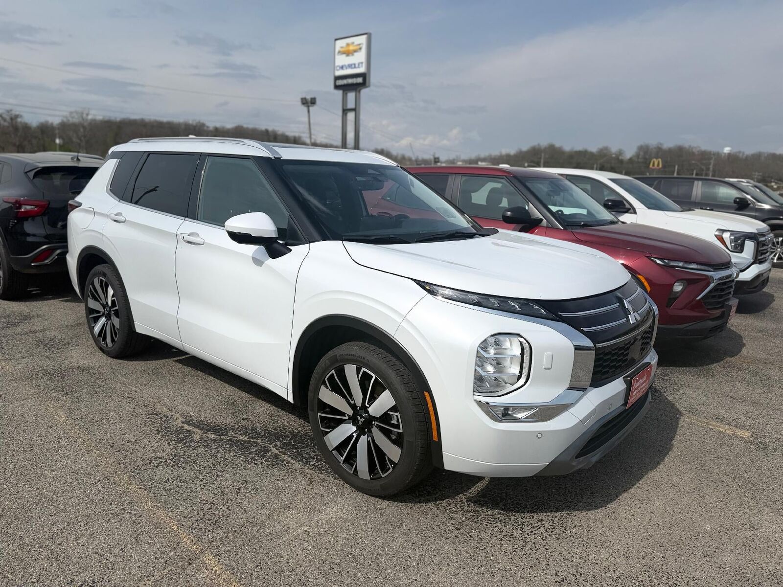 2025 MITSUBISHI Outlander