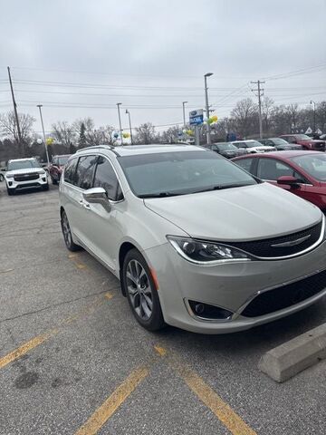 2017 CHRYSLER Pacifica