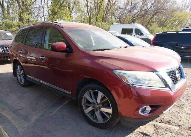 2014 NISSAN Pathfinder
