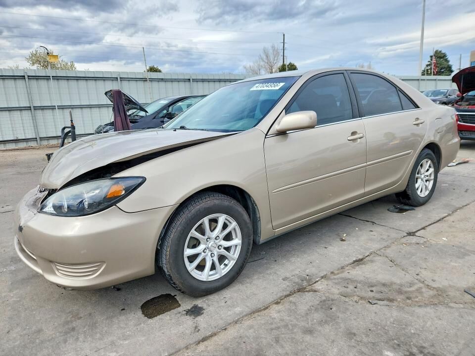 2005 TOYOTA Camry
