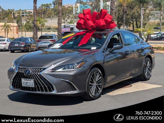 2023 LEXUS ES