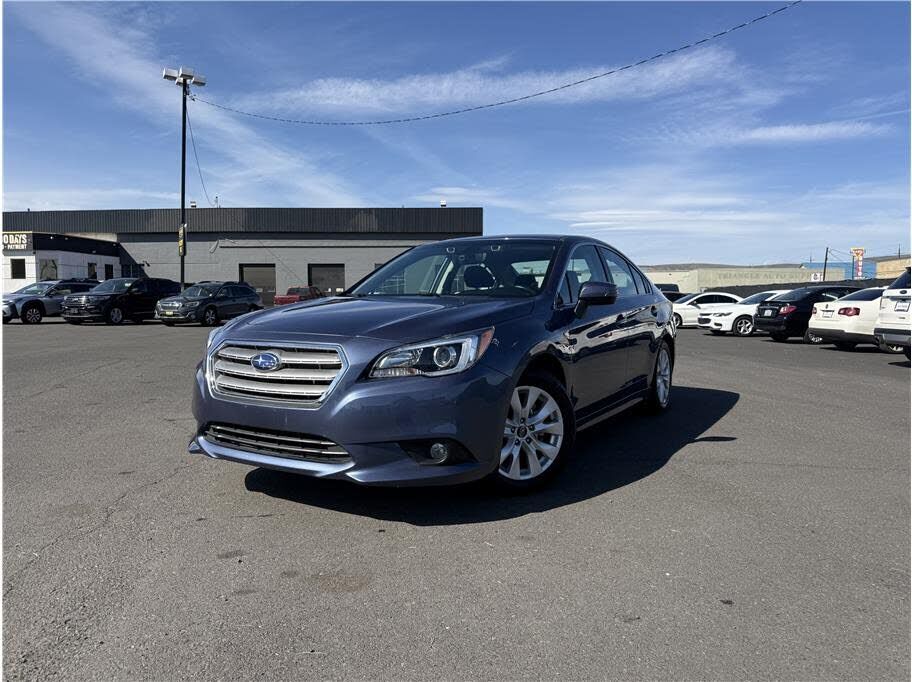 2017 SUBARU Legacy