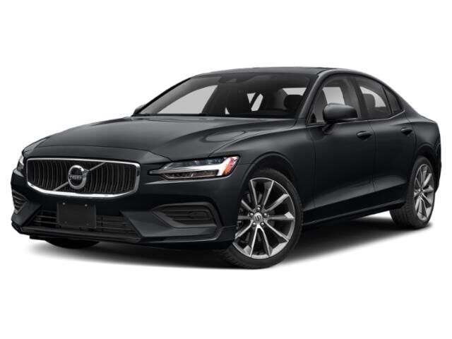 2022 VOLVO S60