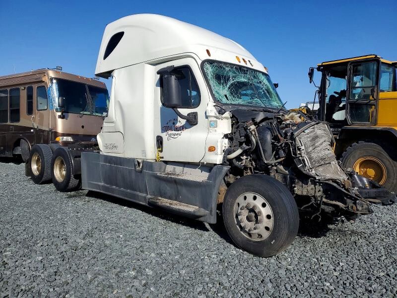 2015 FREIGHTLINER Cascadia