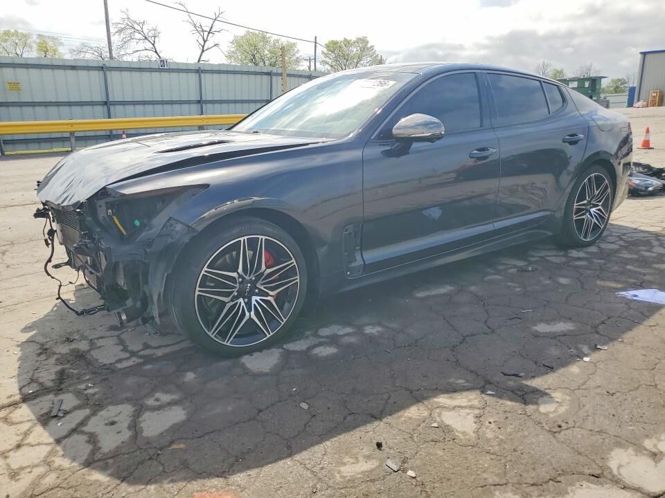 2022 KIA Stinger
