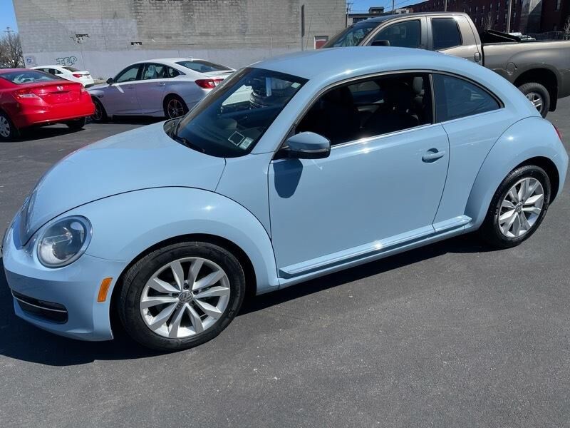 2013 VOLKSWAGEN Beetle