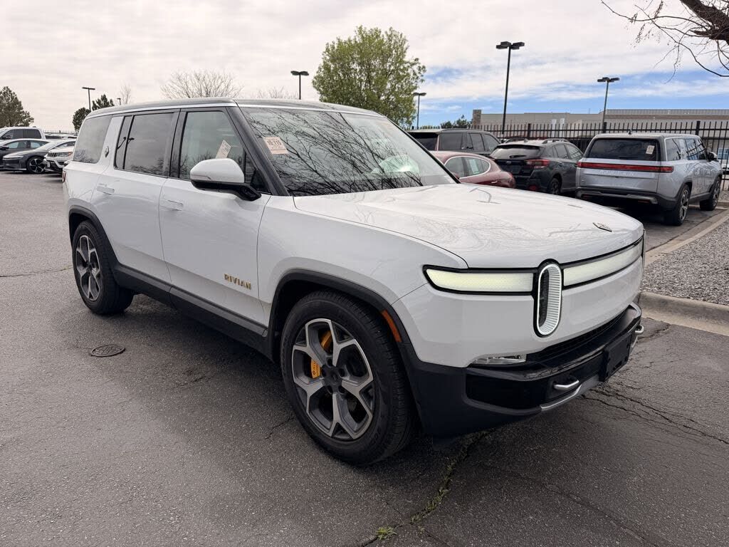 2023 RIVIAN R1S