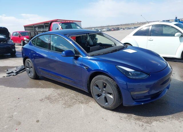 2022 TESLA Model 3