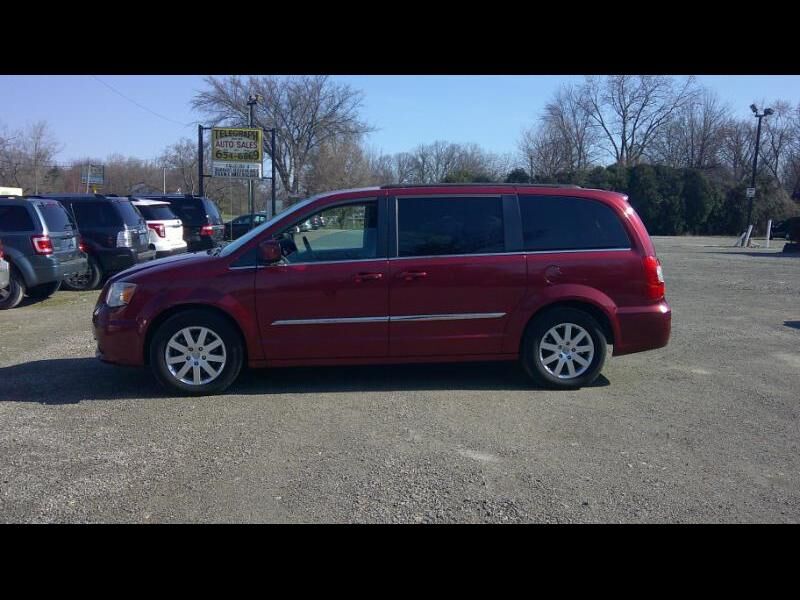 2016 CHRYSLER Town and Country
