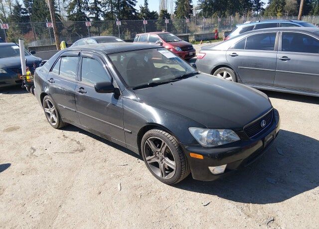 2002 LEXUS IS