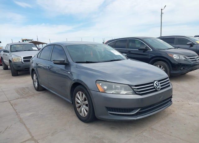 2014 VOLKSWAGEN Passat