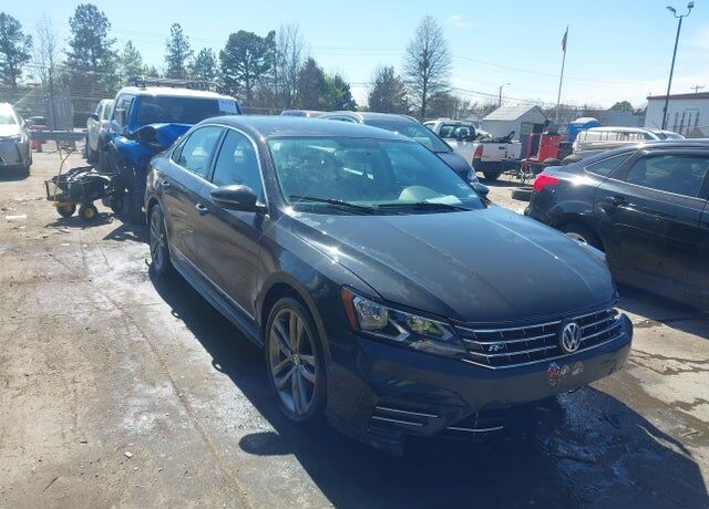 2016 VOLKSWAGEN Passat