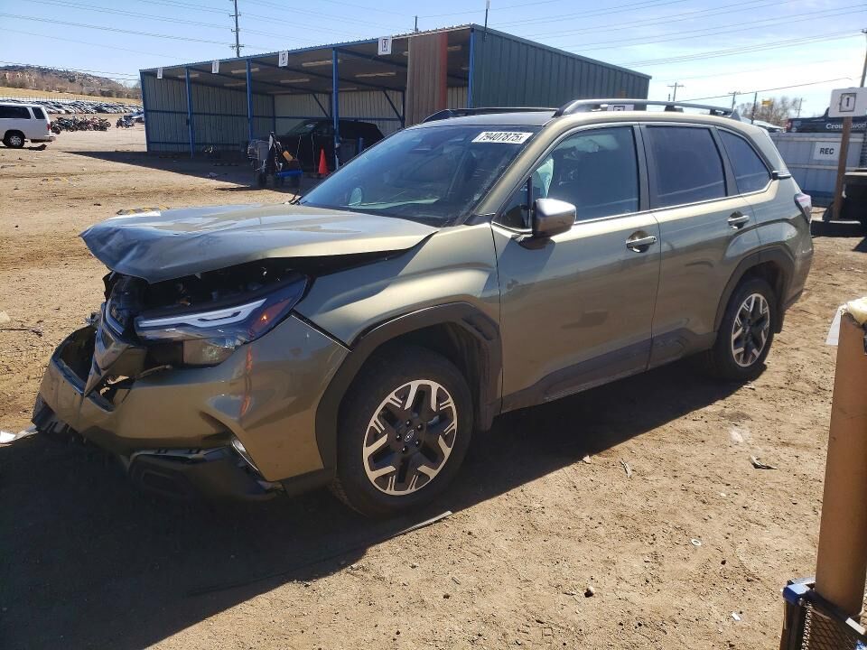 2025 SUBARU Forester