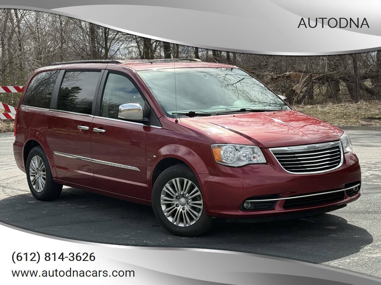 2015 CHRYSLER Town and Country