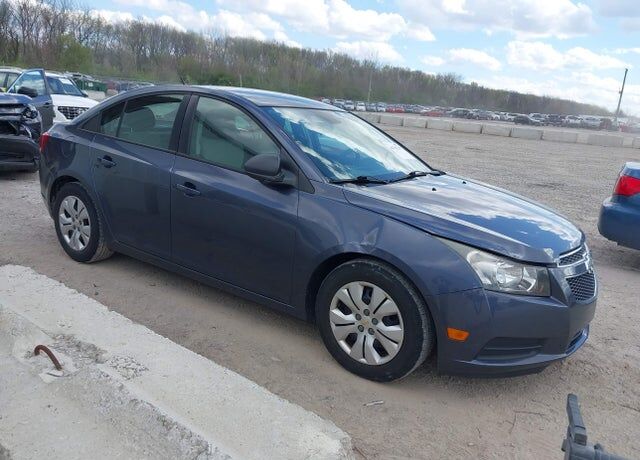 2013 CHEVROLET Cruze