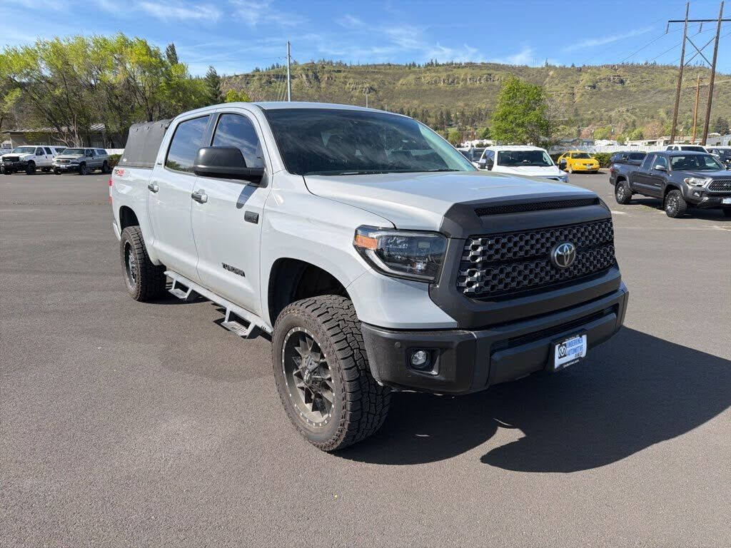 2020 TOYOTA Tundra