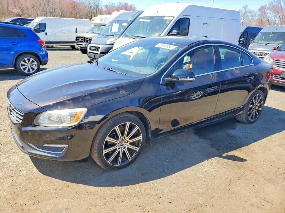 2015 VOLVO S60