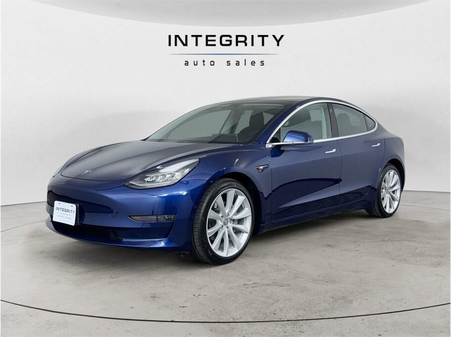 2017 TESLA Model 3