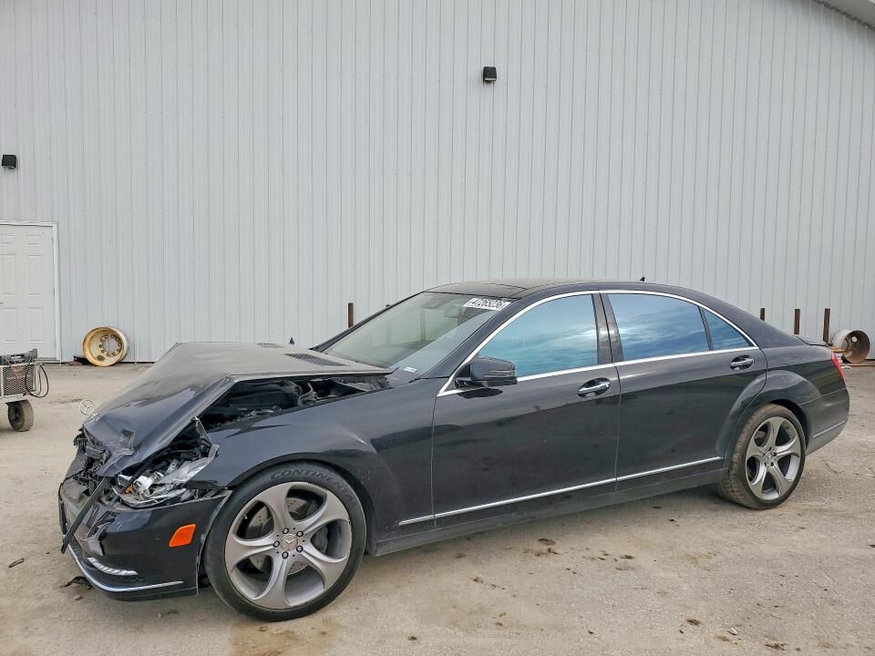 2013 MERCEDES-BENZ S-Class