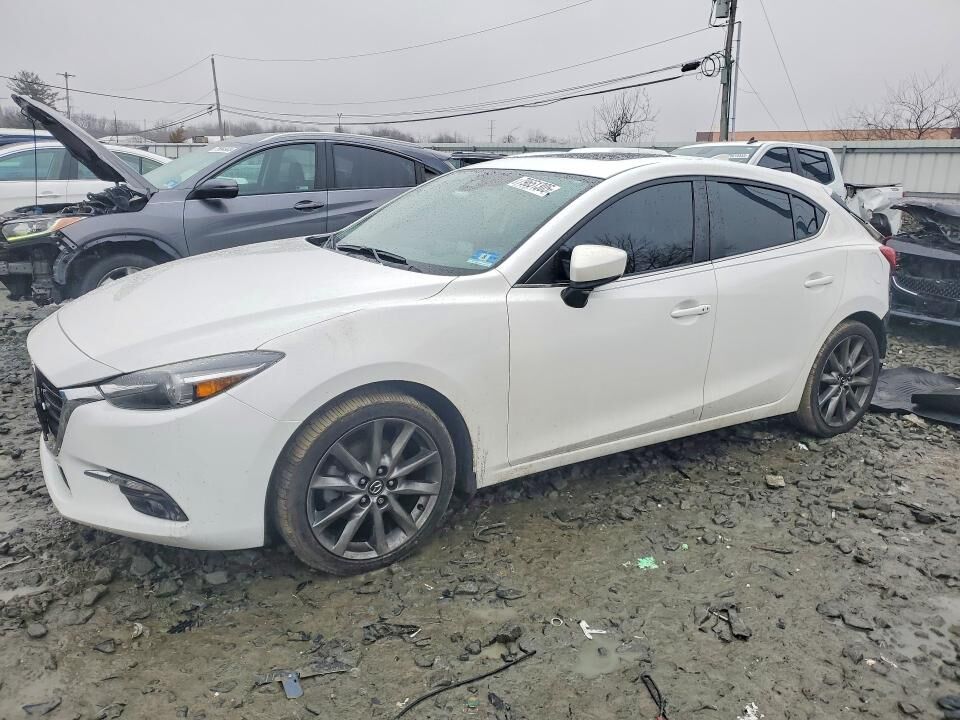 2018 MAZDA Mazda3