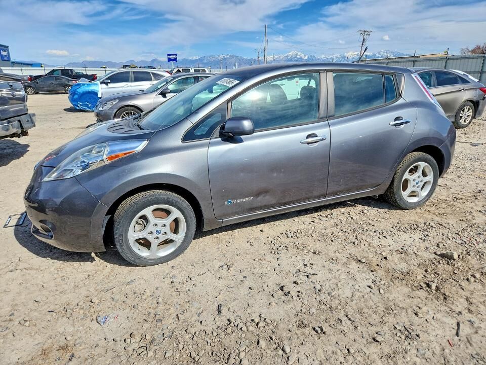 2014 NISSAN Leaf