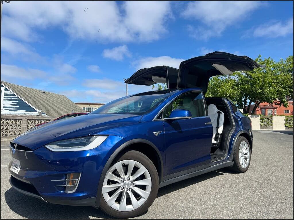 2021 TESLA Model X