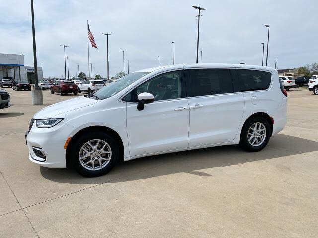 2023 CHRYSLER Pacifica