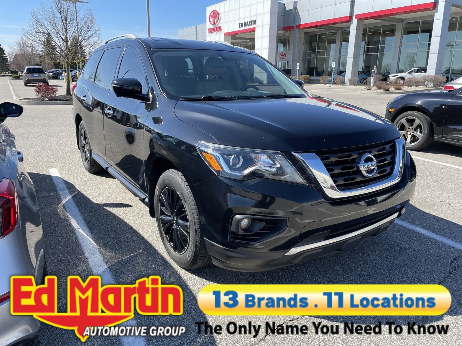 2017 NISSAN Pathfinder