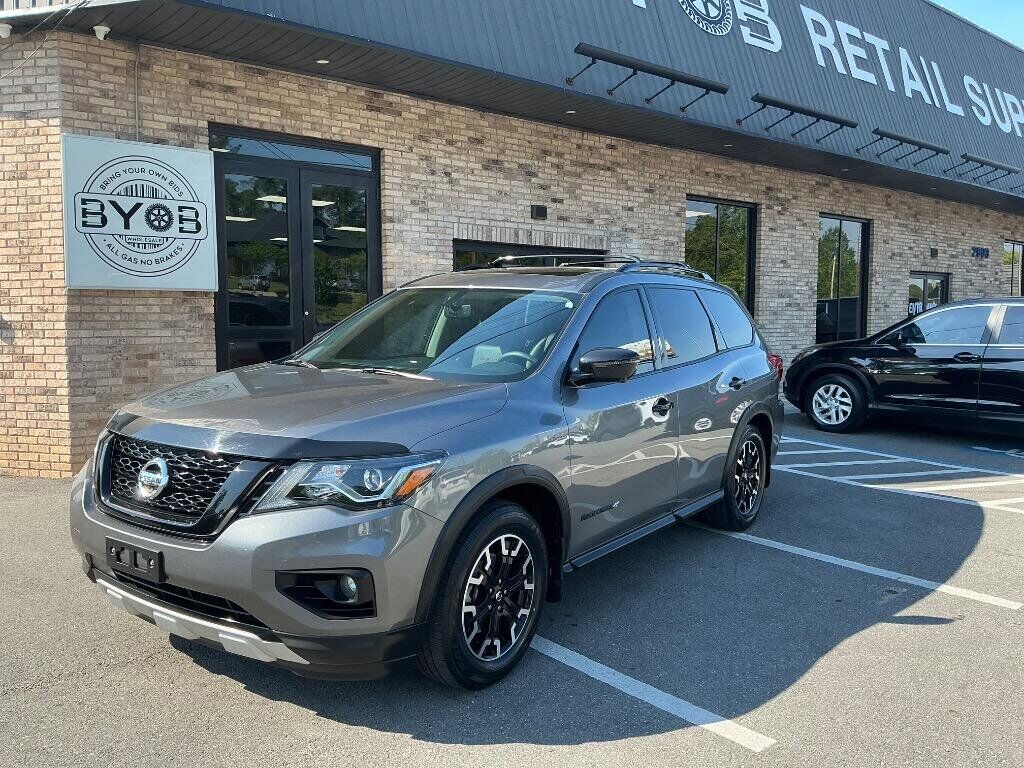 2020 NISSAN Pathfinder