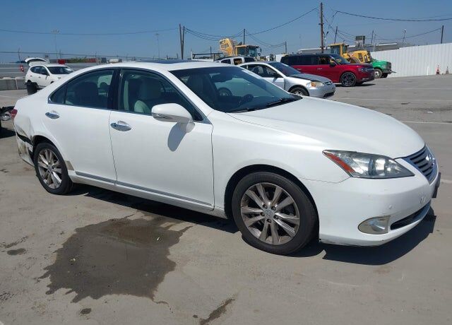 2011 LEXUS ES