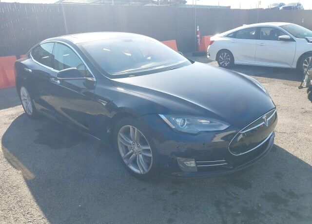 2014 TESLA Model S