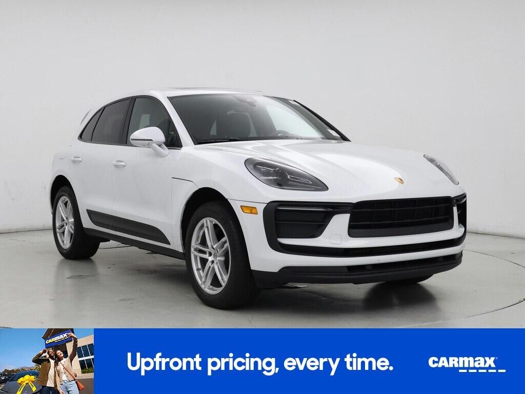 2022 PORSCHE Macan
