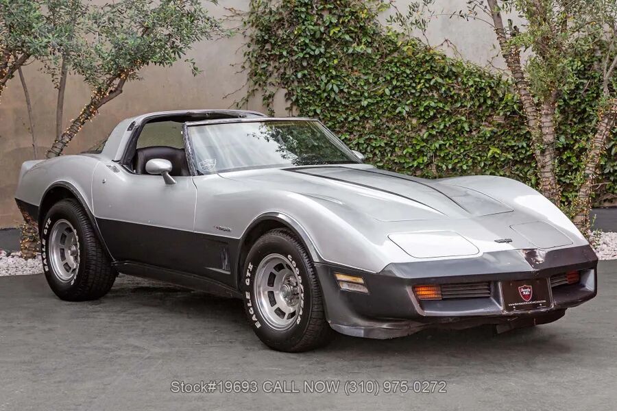 1982 CHEVROLET Corvette