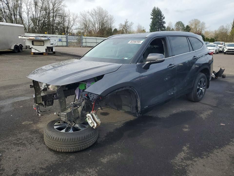 2022 TOYOTA Highlander