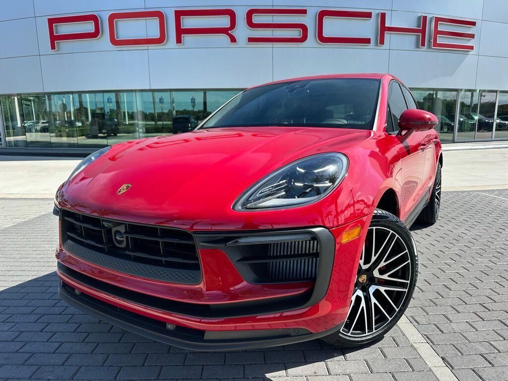 2024 PORSCHE Macan