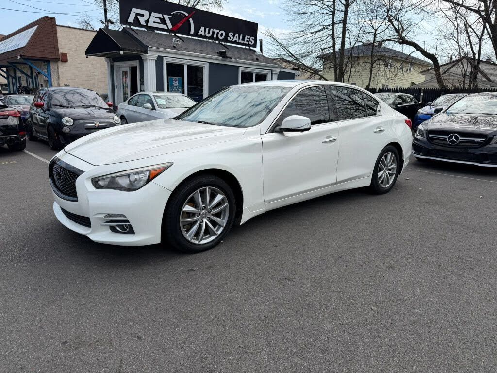 2017 INFINITI Q50