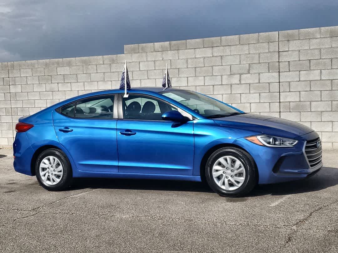 2018 HYUNDAI Elantra