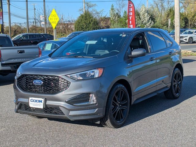 2023 FORD Edge