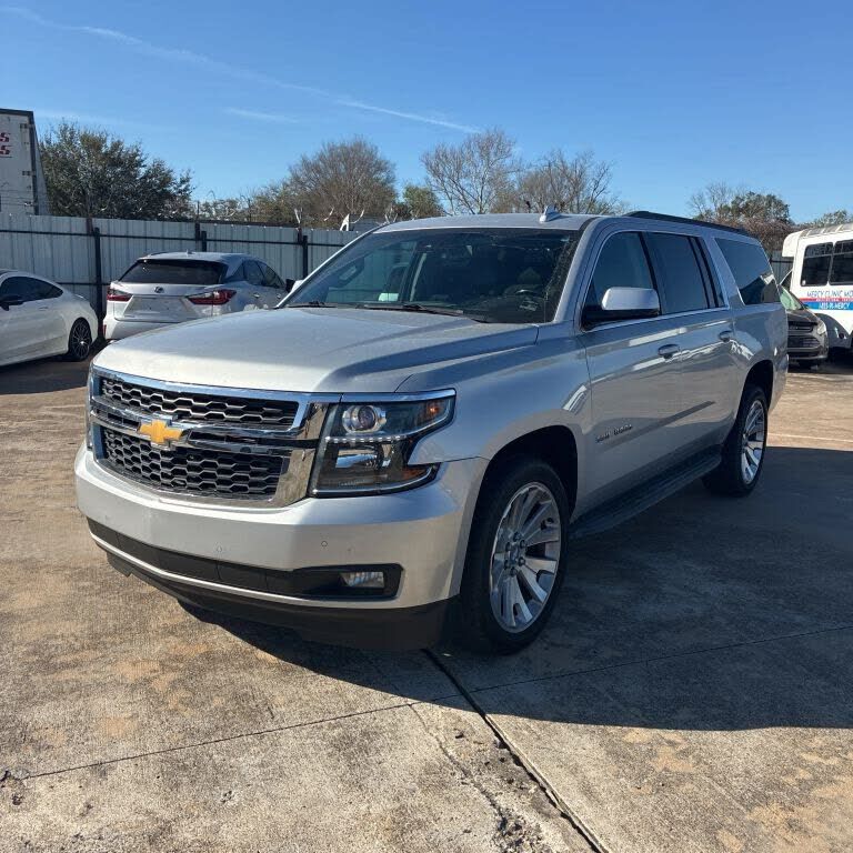 2017 CHEVROLET Suburban