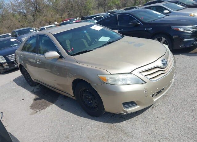 2010 TOYOTA Camry